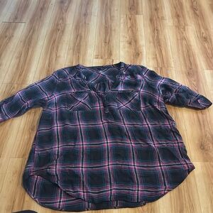 🌴 EUC - Torrid pink/gray plaid cotton flannel shirt Size 2